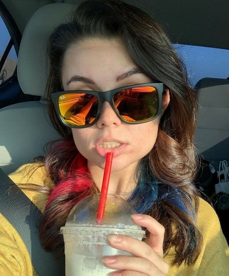 Mally Mouse modèle artistique photos