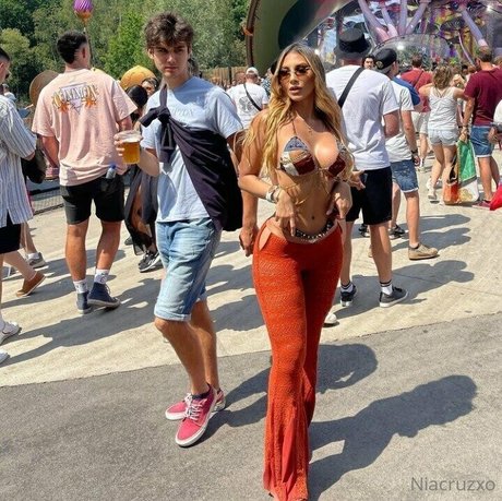 niacruzxo star du porno gratuit image