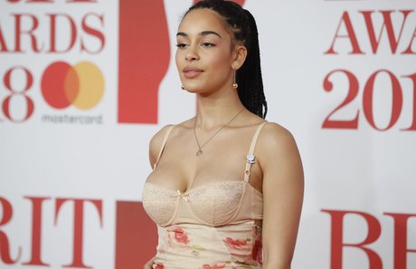Jorja Smith sexe star photos