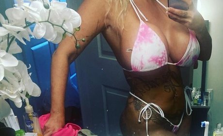 Kacey Diamonds star du porno adulte image