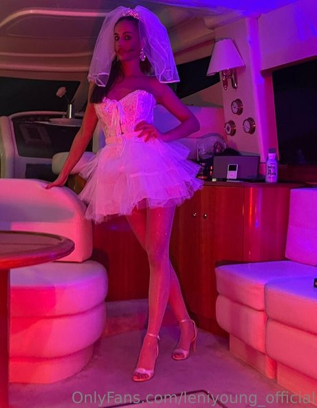 leniyoung official étoile érotique galeries