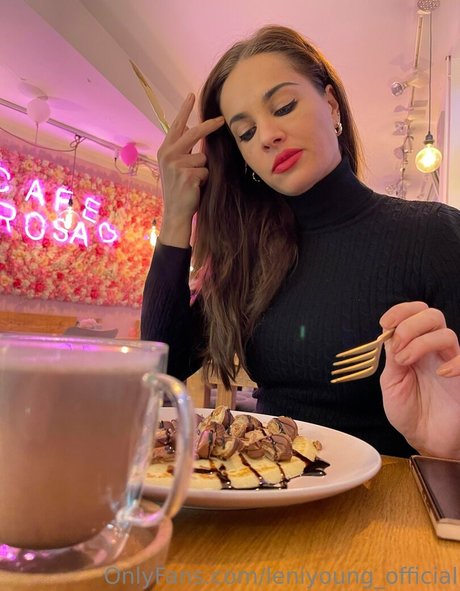 leniyoung official sexe de star du porno photos