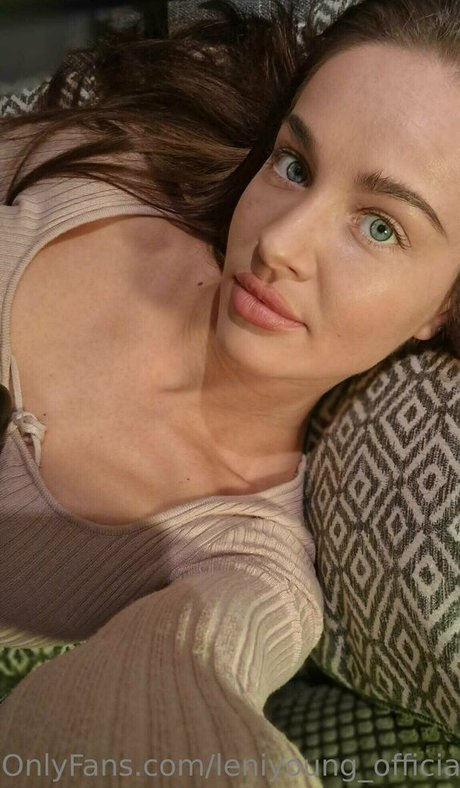 leniyoung official étoile chaude galerie