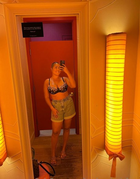 Hayley Alexis belle actrice archive