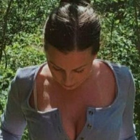 goddess kara modèle adulte image