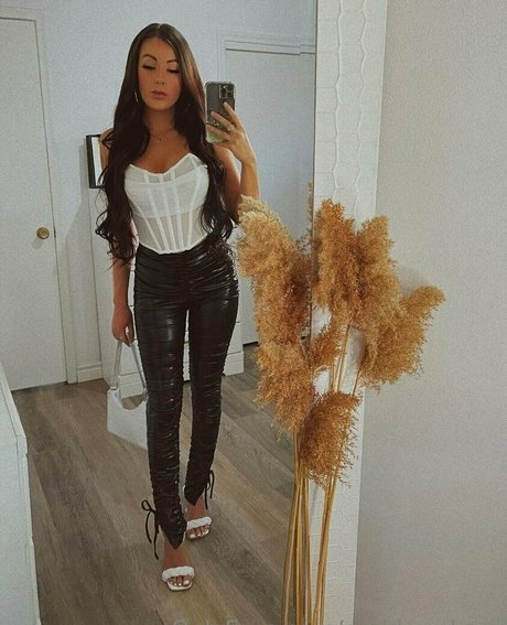 goddess kara modèle sympa galeries