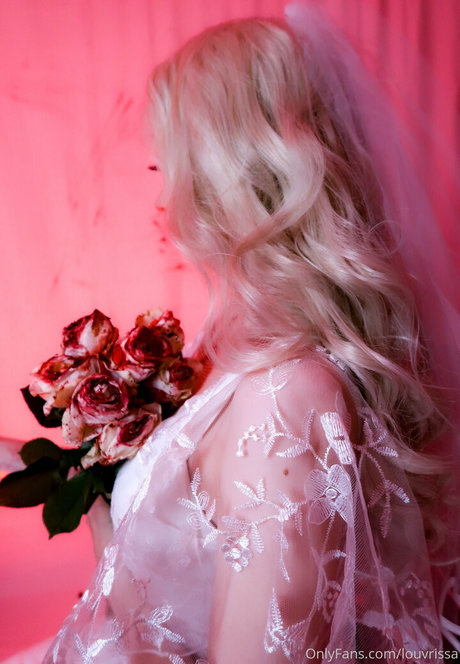 louvrissa actrice érotique image