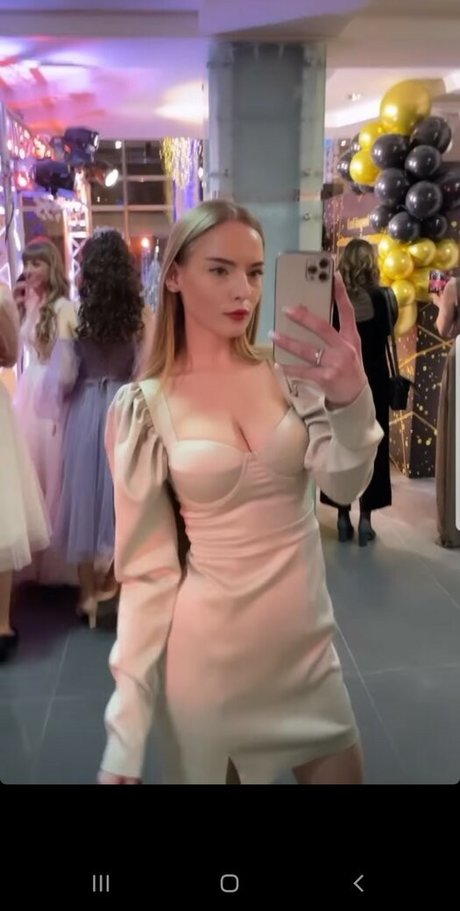 Oksana Neveselaya actrice pornographique archive