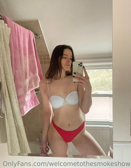 welcometothesmokeshow belle étoile image