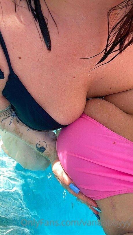 vanbabbyyy star du porno archive