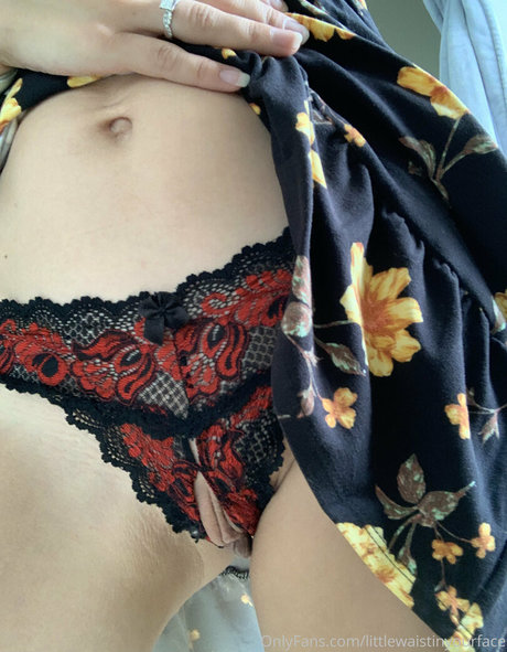 littlewaistinyourface modèle porno photos