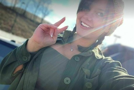 emilyjoneschatfree joli modèle img