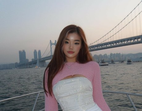 Annxhy modèle magnifique images