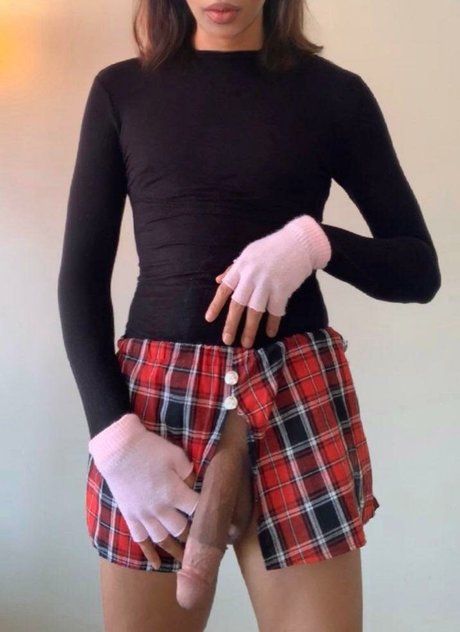 Ashley Tripp modèle nu image