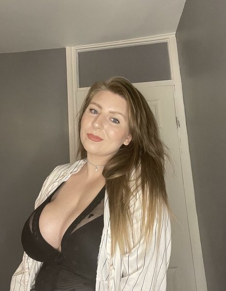 Daisy Beth star exclusive collection