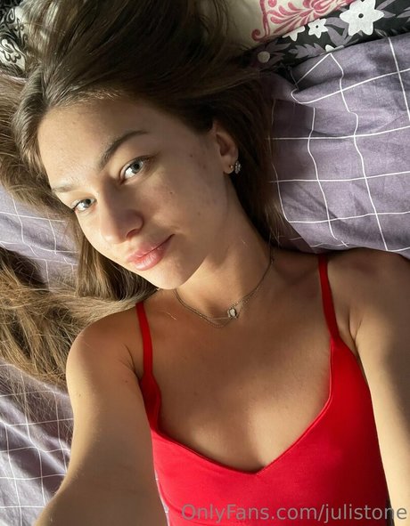 julistone jolie star du porno collection