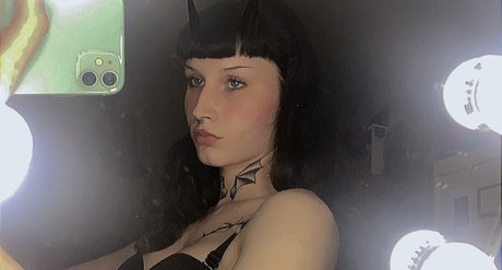 Nova Kayne modèle sympa galerie