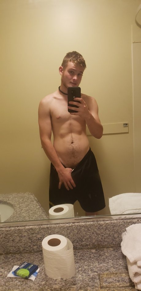 Chillin in the backwoods sexe star image