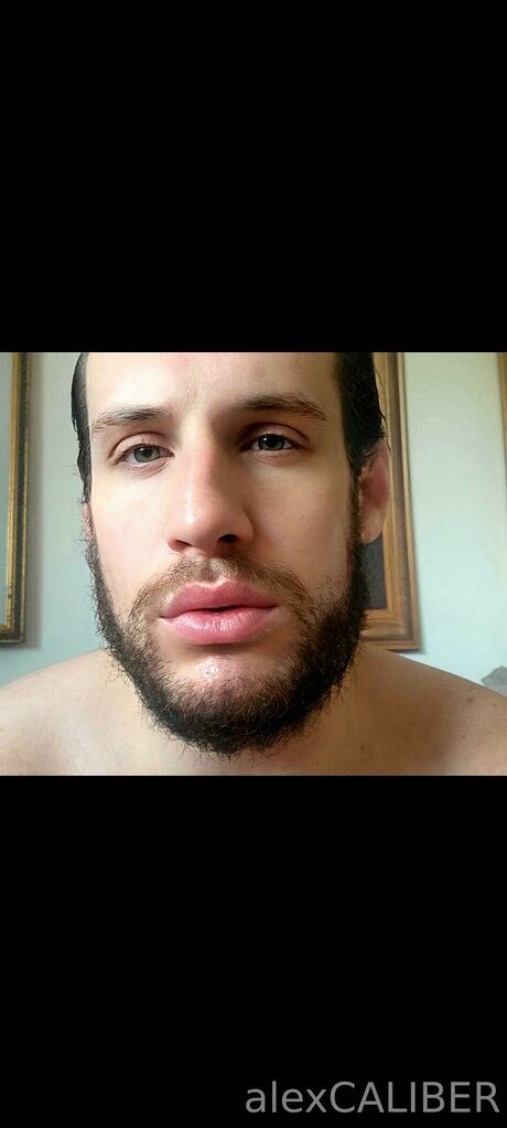 Alex Caliber étoile exclusive photos