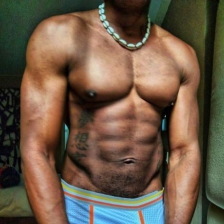 Dude Kembro star du sexe photos