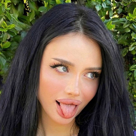 Andrea Oliveira étoile magnifique img