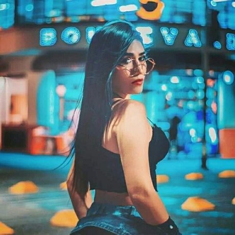 Paula32 star du porno sympa des photos