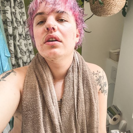 gros clitoris uniquementfans très chaud collection