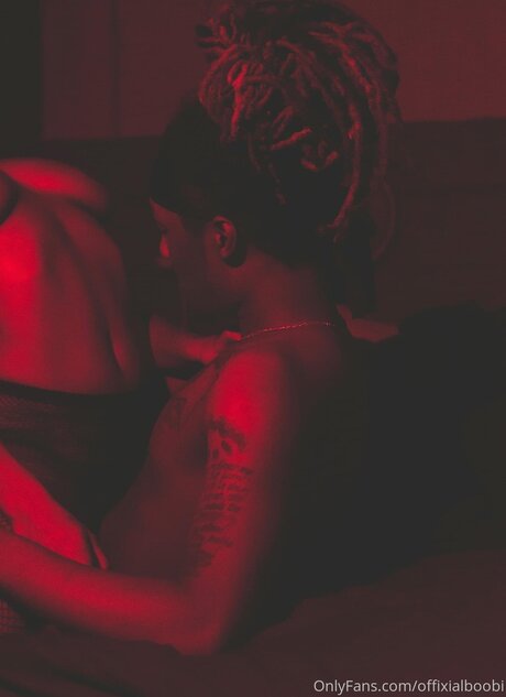 Big Wavy étoile sexy images