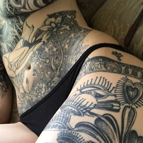 Olive Pits modèle porno galerie