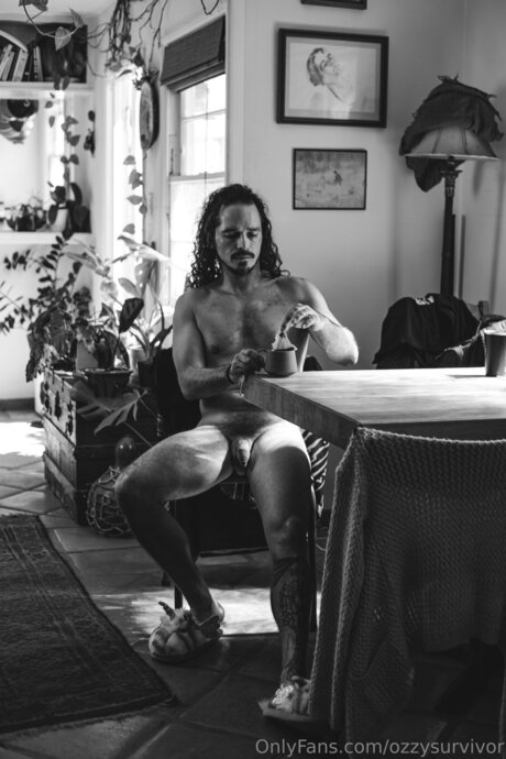 Ozzy Lusth actrice parfaite img