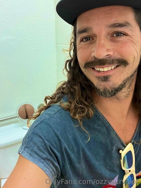 Ozzy Lusth star du porno adulte photos