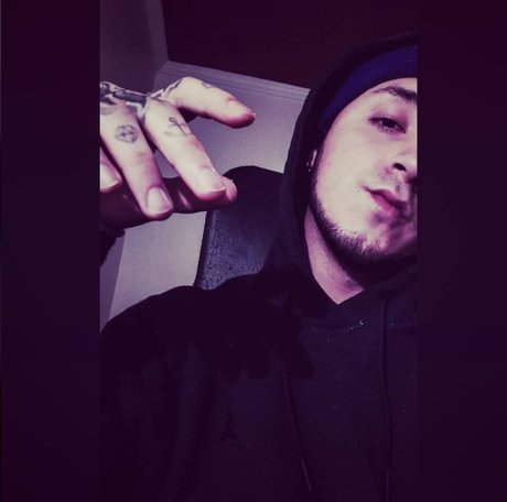 Hans Tamola actrice chaude galeries