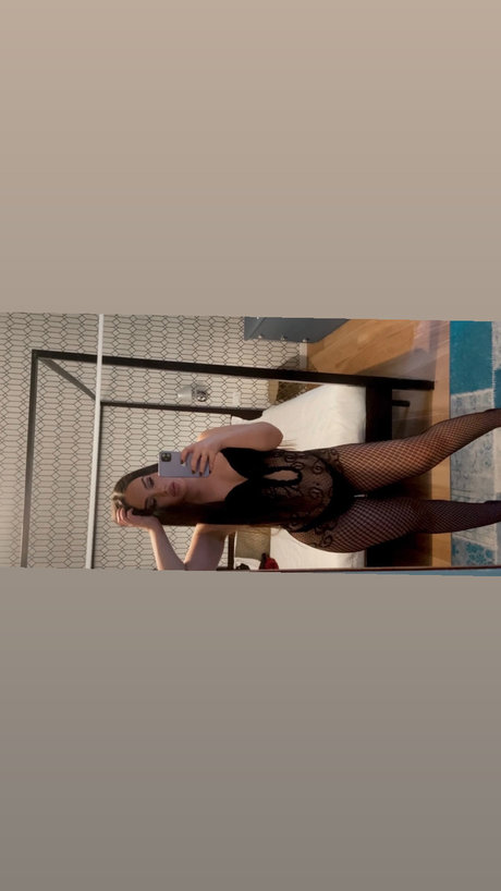 Alba Brunette for VIP star du porno gratuite des photos