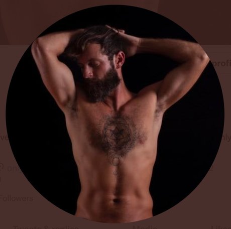 Alpha Andre étoile nue photo