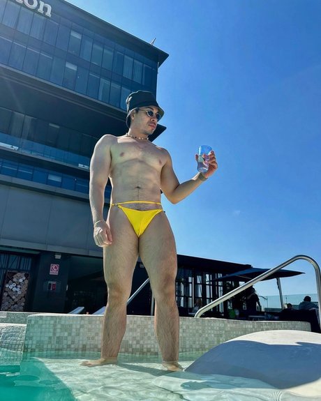 Pepe Rivera nus star du porno image