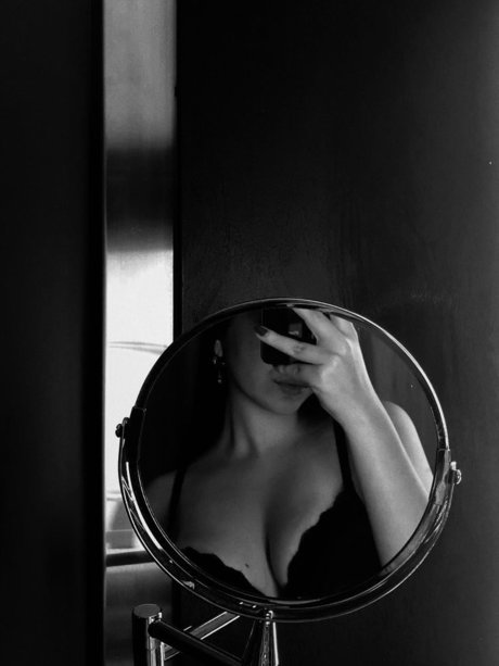 Paula Samantha xxx étoile photo