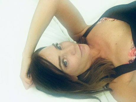 Fluffy Bunny actrice de nus galeries