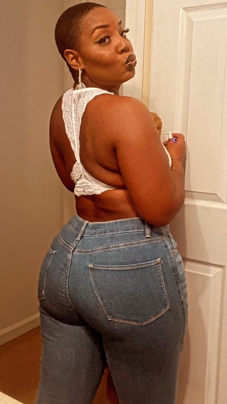 CHOCOLAT3 DROP star pornographique photos