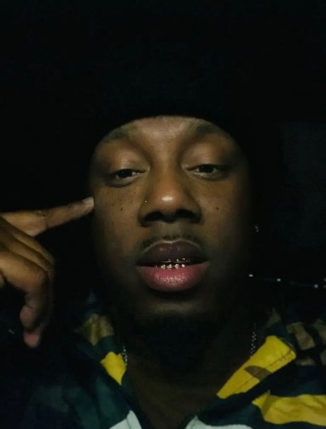 Prettyboi Bre star du porno érotique photos