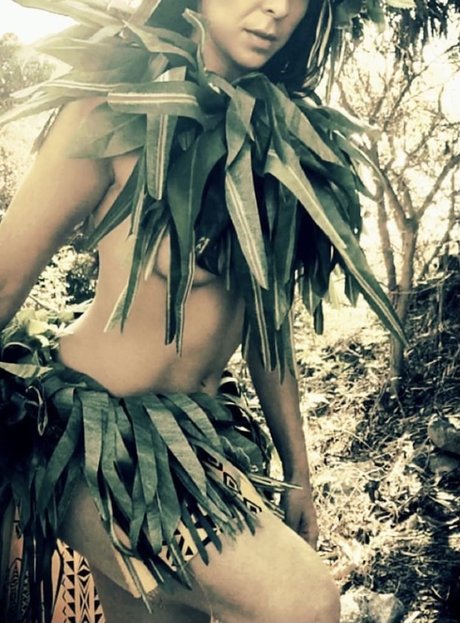 PrettyRedHibiscus actrice chaude galeries