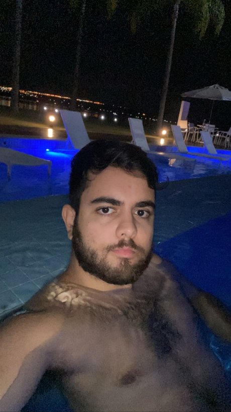 PodereonFree actrice pornographique des photos