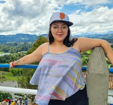 bu1terfly sexe star image