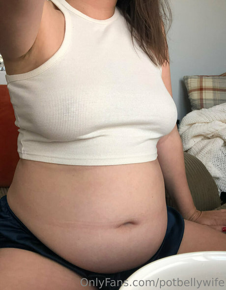 potbellywife modèle artistique galeries