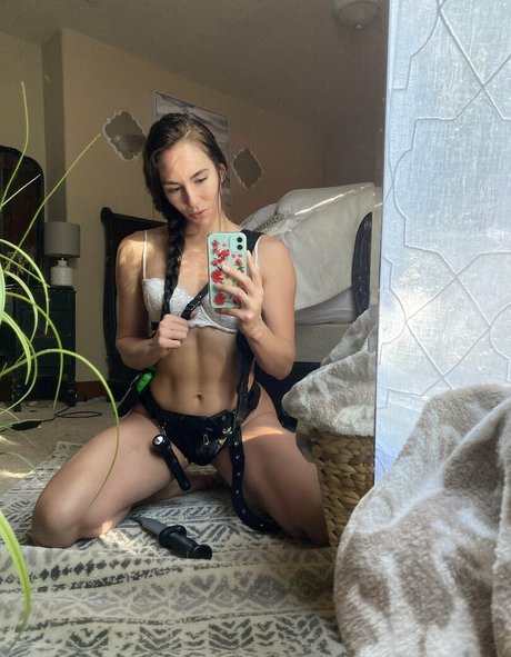 kikiwaters actrice nue images