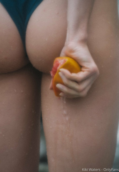 kikiwaters modèle magnifique archive