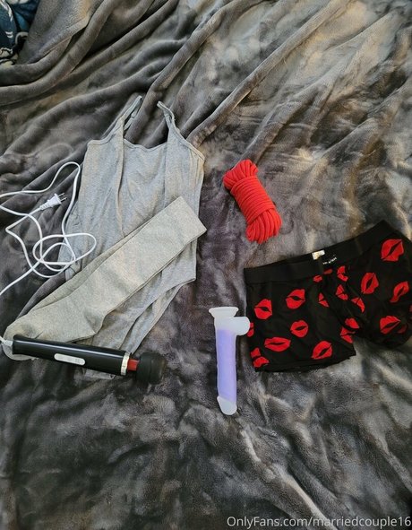 marriedmilfmallori actrice images