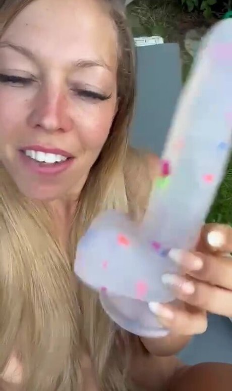 bronzage uniquementfans art archive