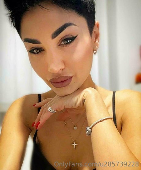 thebaddest m0mmy jolie étoile photos