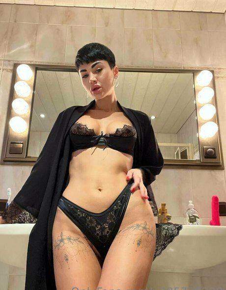 thebaddest m0mmy haut étoile photos