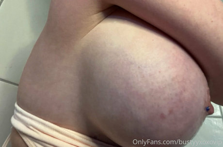 leoniagold art modèle galerie